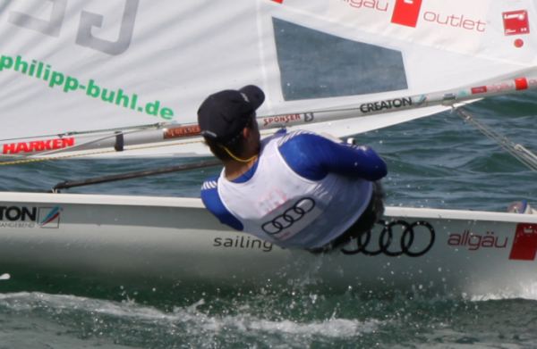 Philipp Buhl mit vollem und präzisem Einsatz am Wind. (Bild: Friedl Buhl) Philipp Buhl mit vollem und präzisem Einsatz am Wind. (Bild: Friedl Buhl)